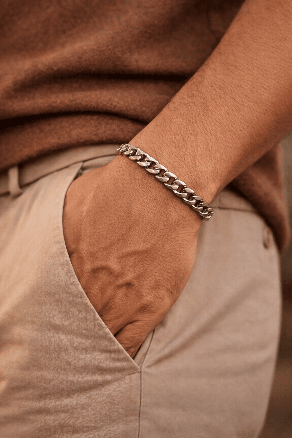 Stylish Cuban bracelet on men’s wrist – trendy stainless steel bracelet for men in Pakistan, everyday wear fashion