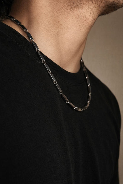 Stainless steel silver chain necklace for men Pakistan, modern Tricon chain waterproof anti rust durable everyday jewelry