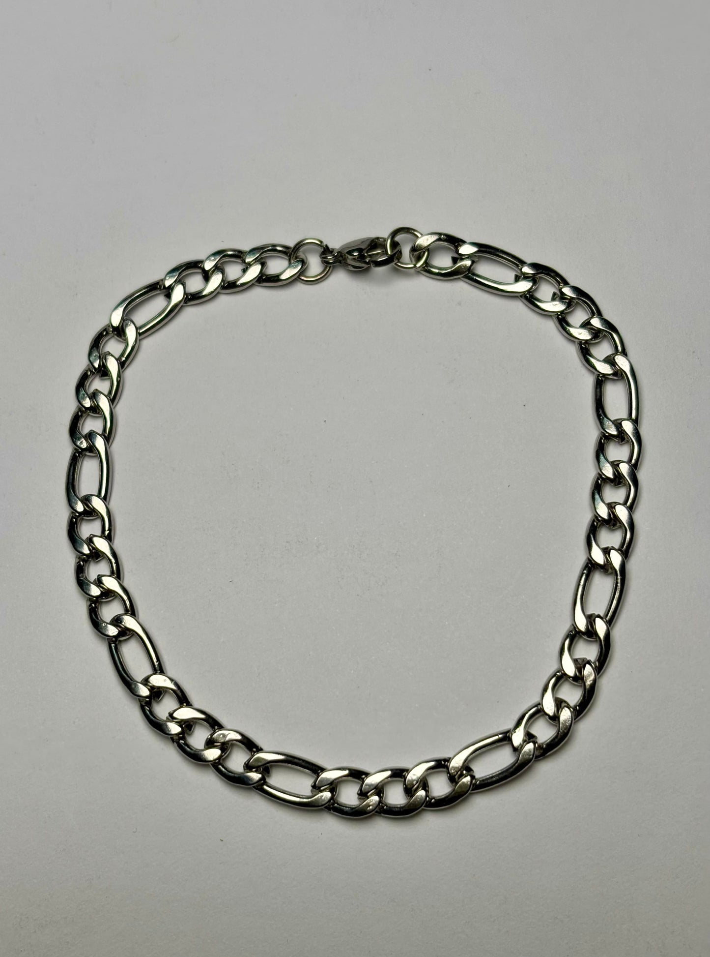 Figaro chain bracelet for men in Pakistan – premium stainless steel bracelet with classic Italian link design