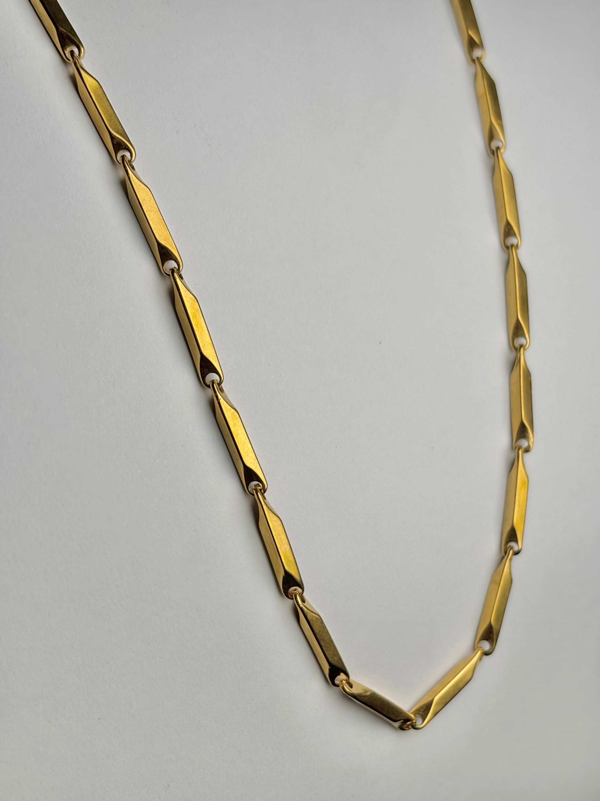 Gold stainless steel Tricon chain necklace for men in Pakistan, polished gold bar link chain modern men jewelry