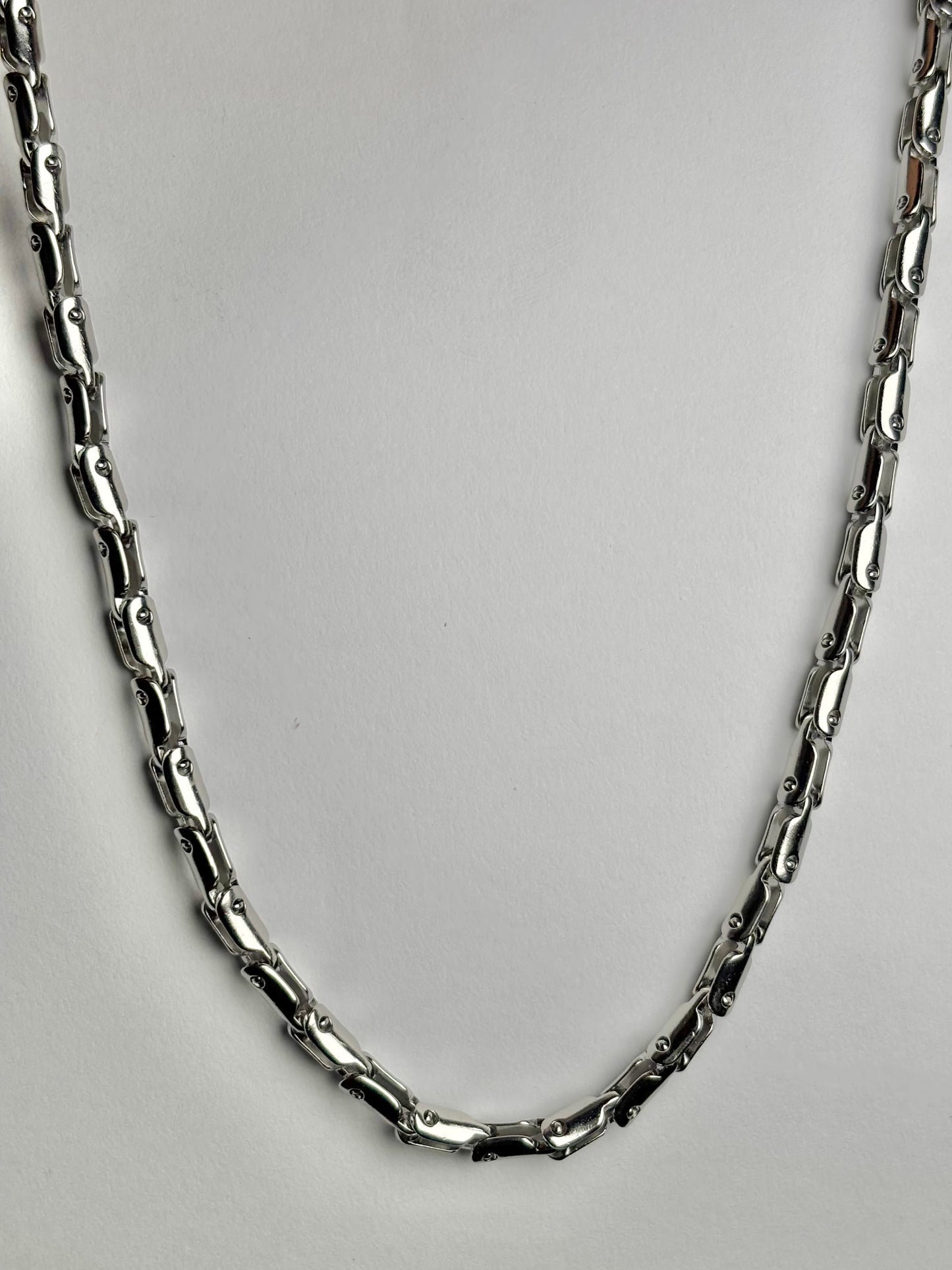 Luxury stainless steel biker link chain necklace for men in Pakistan, bold silver statement chain, premium quality masculine fashion accessory
