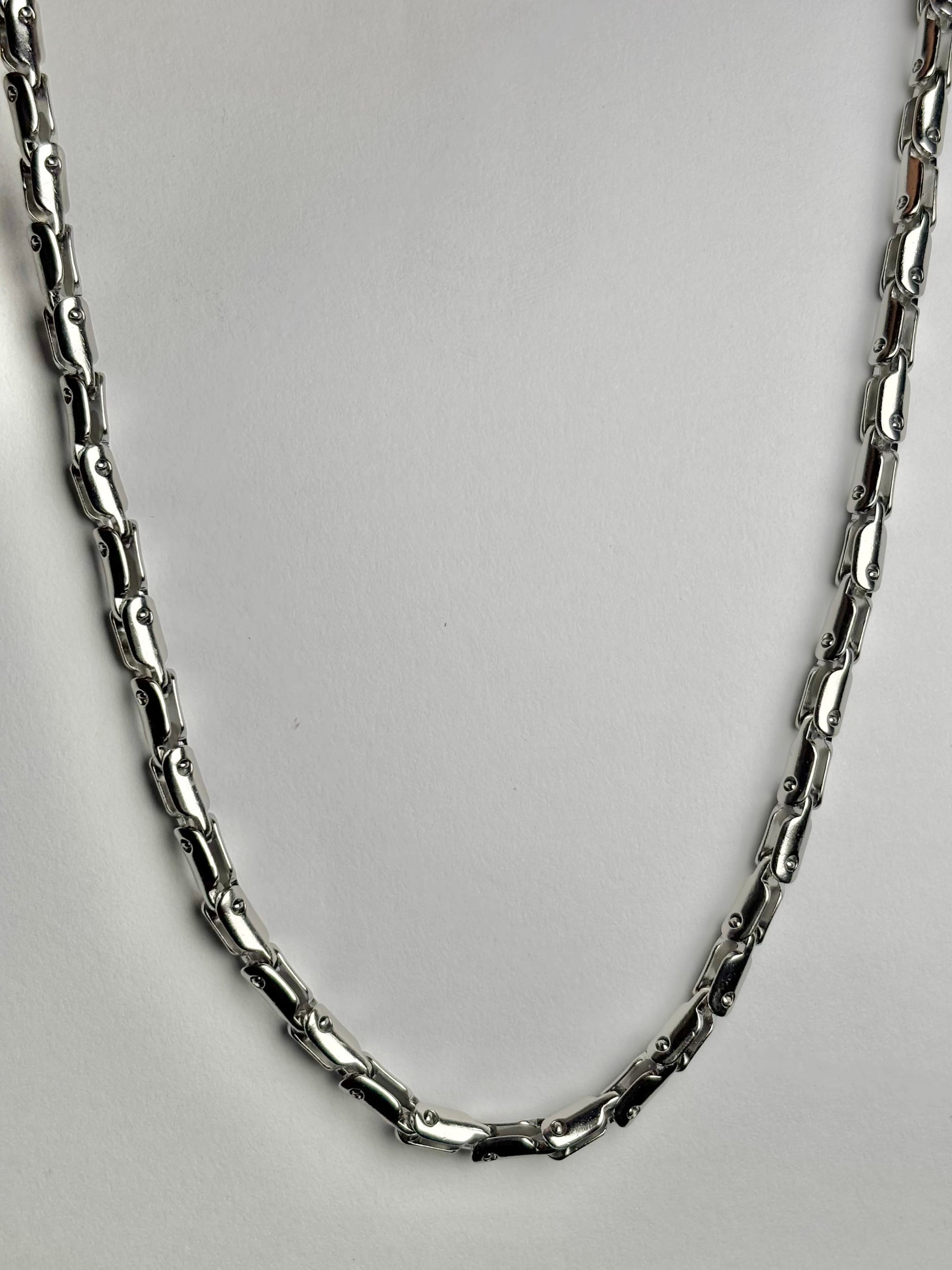 Luxury stainless steel biker link chain necklace for men in Pakistan, bold silver statement chain, premium quality masculine fashion accessory
