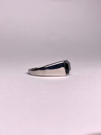 Side view of men’s black stone signet ring, sleek stainless steel silver ring with square black gemstone, premium ring available in Pakistan