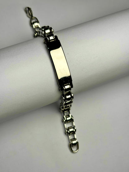 Stainless steel custom name plate chain bracelet with polished silver finish and engraving plate product shot Pakistan
